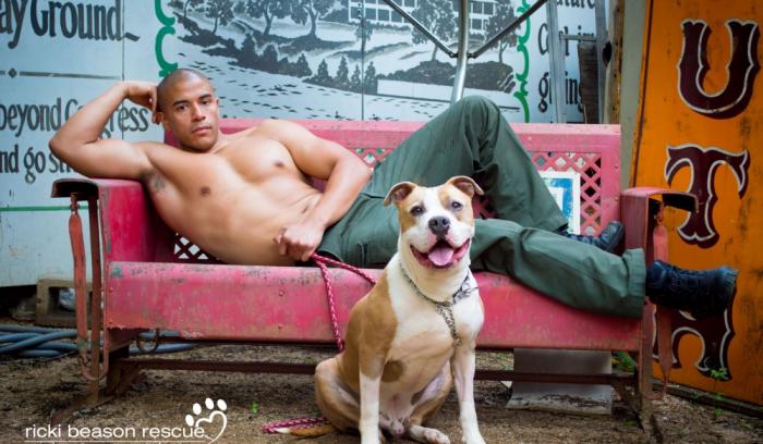 Ces pompiers, policiers et militaires texans ont trouvé une façon très originale d'aider les chiens abandonnés à trouver une maison | #4