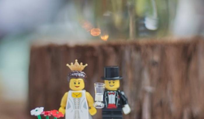 Avis aux fans de Lego : voici 11 idées géniales que vous voudrez reproduire pour votre mariage | #2