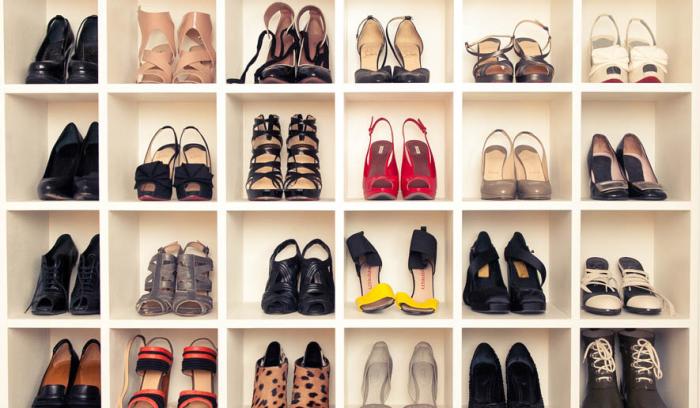 Pourquoi les femmes s'achètent des chaussures dont elles n'ont pas besoin | #3