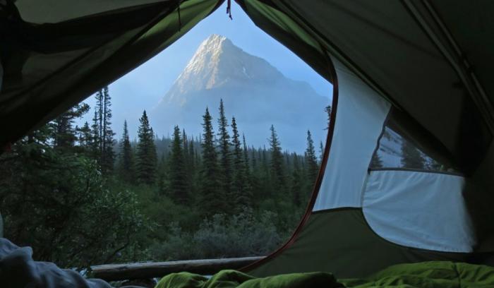 13 paysages magnifiques vus d'une tente qui vont vous (re)donner envie de faire camping ! | #2