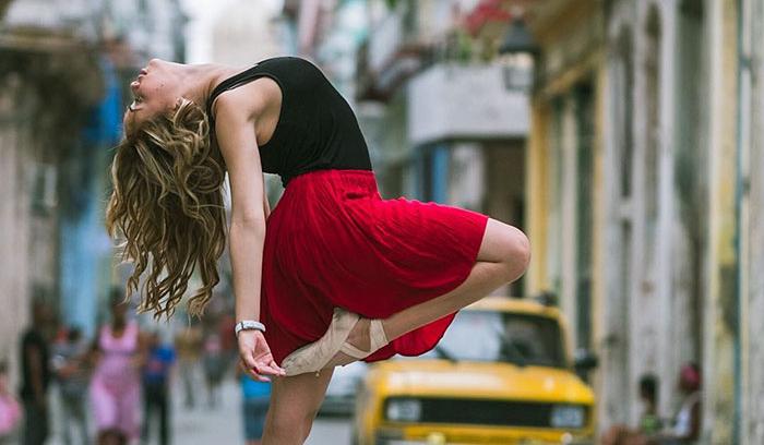 Des danseurs de ballet dansent dans les rues de Cuba | #12