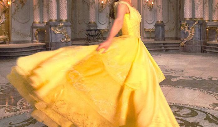 Les premières photos d'Emma Watson dans le rôle de Belle pour la Belle et la Bête viennent d'être dévoilées | #2