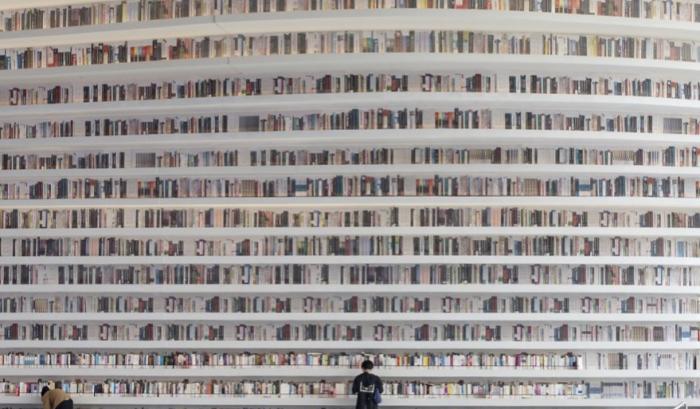Cette bibliothèque contient plus d'1,2 million de livres et sa structure unique est tout simplement époustouflante | #3