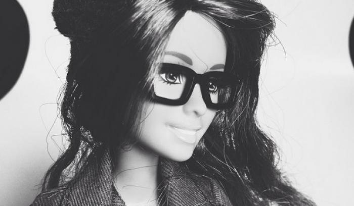 Le compte d'une Barbie Hipster parodie les photos Instagram les plus courantes | #5