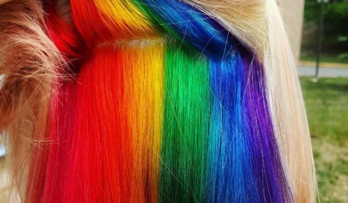 Découvrez la coloration arc-en-ciel cachée pour celles qui ne sont pas prêtes à se teindre les cheveux | #2