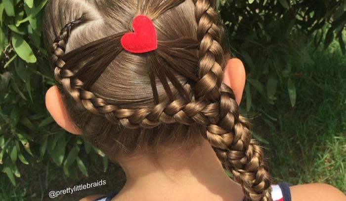 Cette maman fait des tresses impressionnantes et complexes à sa fille tous les matins avant d'aller à l'école | #13