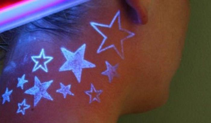 15 idées originales de tatouages à l'encre fluorescente | #4