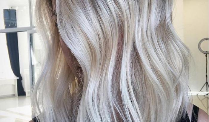 Pourquoi vous allez avoir envie de craquer pour la coloration blond polaire | #9