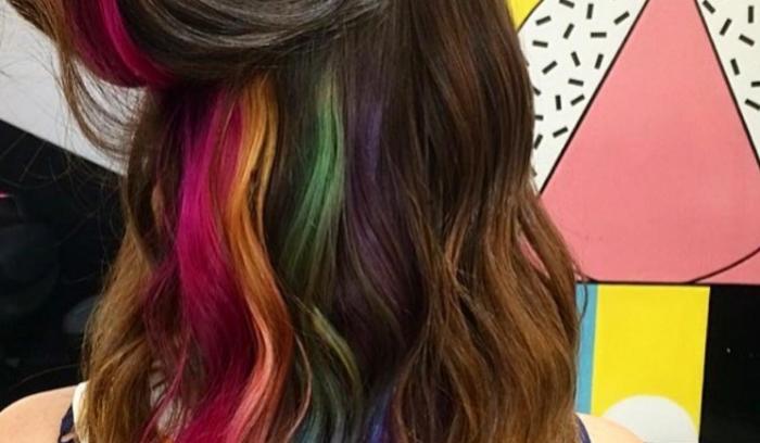Découvrez la coloration arc-en-ciel cachée pour celles qui ne sont pas prêtes à se teindre les cheveux | #9