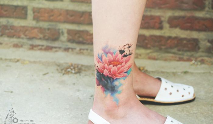 11 tatouages fleuris qui imitent des peintures à l'aquarelle sur la peau | #8