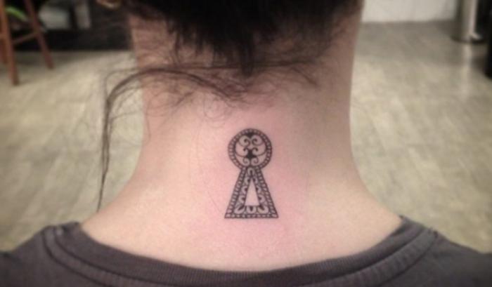 17 tatouages sur la nuque qui vont vous inspirer | #16