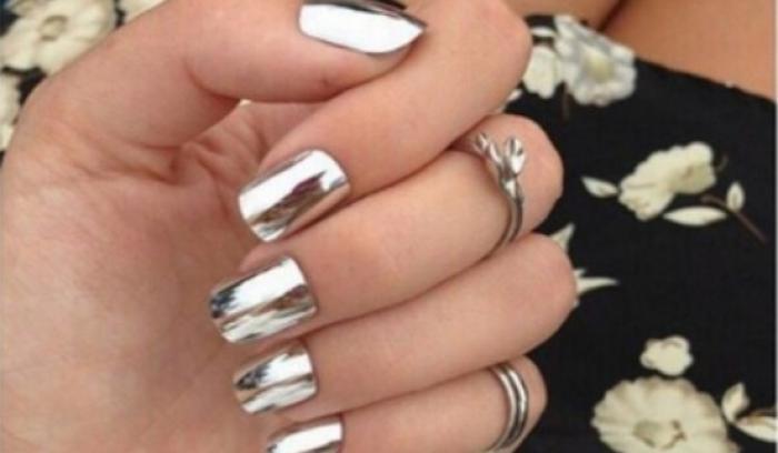 Découvrez la dernière tendance nail art miroir | #14