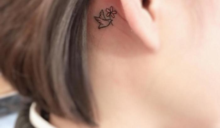 26 idées de tatouages derrière l'oreille | #2