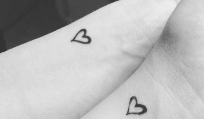 19 petits tatouages à faire avec votre meilleure amie | #17