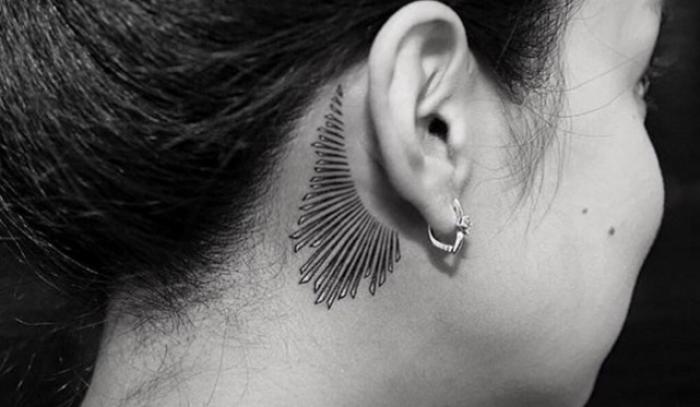 26 idées de tatouages derrière l'oreille | #8