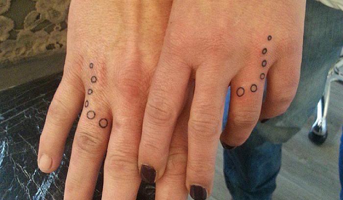 Ces 23 couples ont laissé tomber l'alliance et ont à la place choisi de se faire tatouer | #21