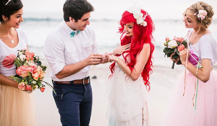 Ariel La Petite Sirène épouse Eric dans ce mariage féerique sur la plage | #42