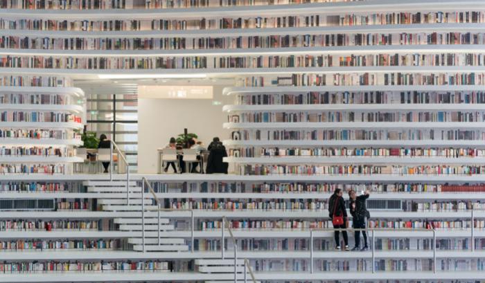 Cette bibliothèque contient plus d'1,2 million de livres et sa structure unique est tout simplement époustouflante | #8