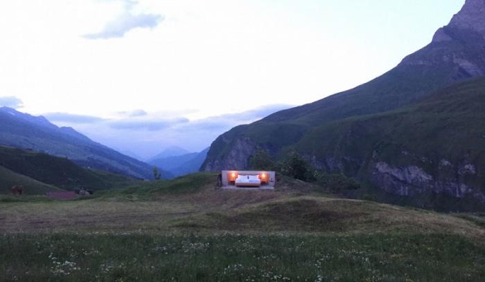 Le premier hôtel sans murs et sans plafond a ouvert en Suisse ! | #8