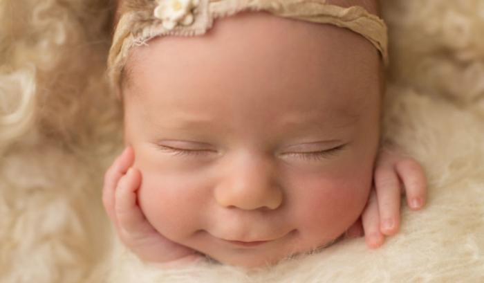 18 bébés qui sourient dans leur sommeil : vous ne pourrez pas vous empêcher de fondre ! | #7