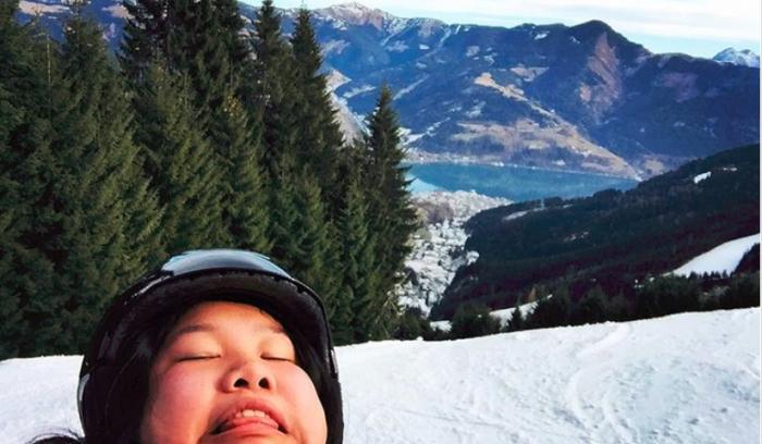 Elle fait le buzz sur Instagram avec ses photos de voyage et surtout sa pose trop drôle | #8