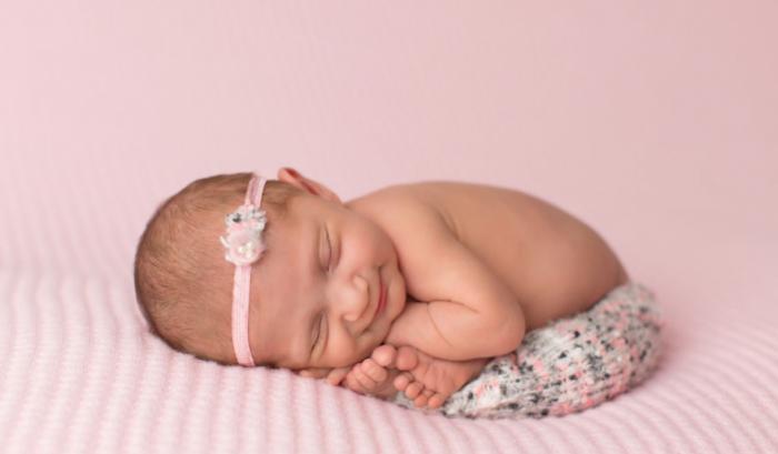 18 bébés qui sourient dans leur sommeil : vous ne pourrez pas vous empêcher de fondre ! | #11