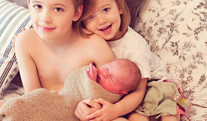 Voilà comment ces 20 couples ont choisi d'annoncer la naissance de leur bébé ! | #15