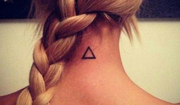 17 tatouages sur la nuque qui vont vous inspirer | #8