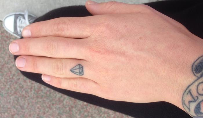 Ces 23 couples ont laissé tomber l'alliance et ont à la place choisi de se faire tatouer | #24