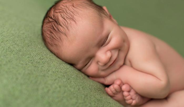 18 bébés qui sourient dans leur sommeil : vous ne pourrez pas vous empêcher de fondre ! | #2