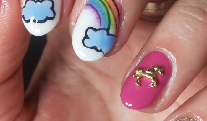 18 nail arts licorne qui nous font revenir quelques années en arrière (et ça fait du bien) | #17