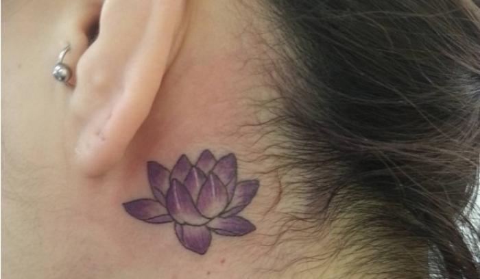 26 idées de tatouages derrière l'oreille | #17