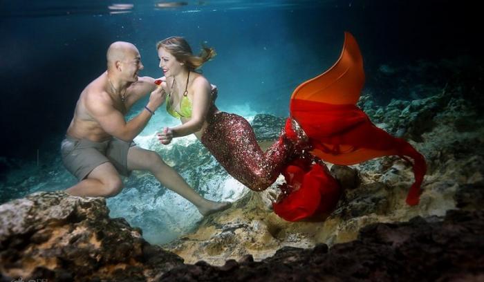 Elle rêvait d'être une sirène : il a réalisé son rêve en la demandant en mariage sous l'eau ! | #2