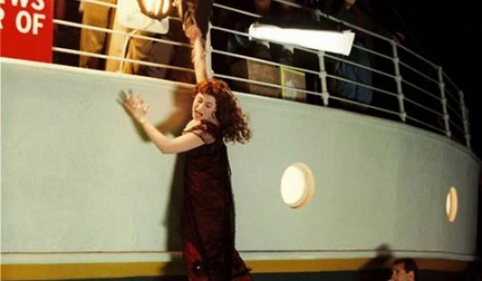 10 photos inédites qui permettent de voir le film Titanic sous un nouvel angle | #6