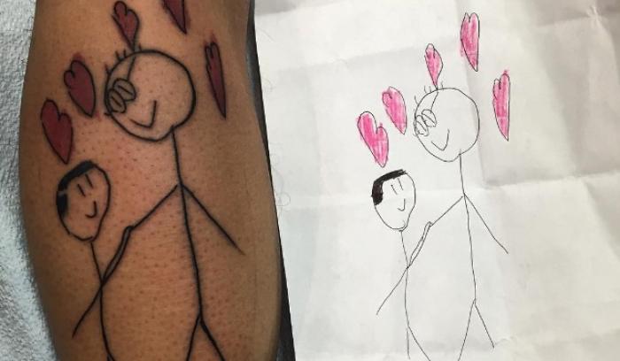 12 parents qui ont tellement adoré le dessin de leur enfant qu'ils se le sont fait tatouer ! | #3