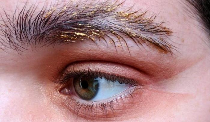 Découvrez les sourcils plume, la nouvelle tendance sourcils étonnante | #4