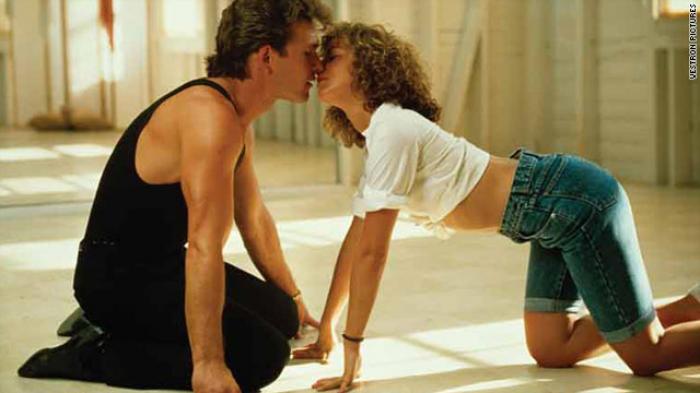 patrick-swayze-et-jennifer-grey-s-embrassent-dirty-dancing