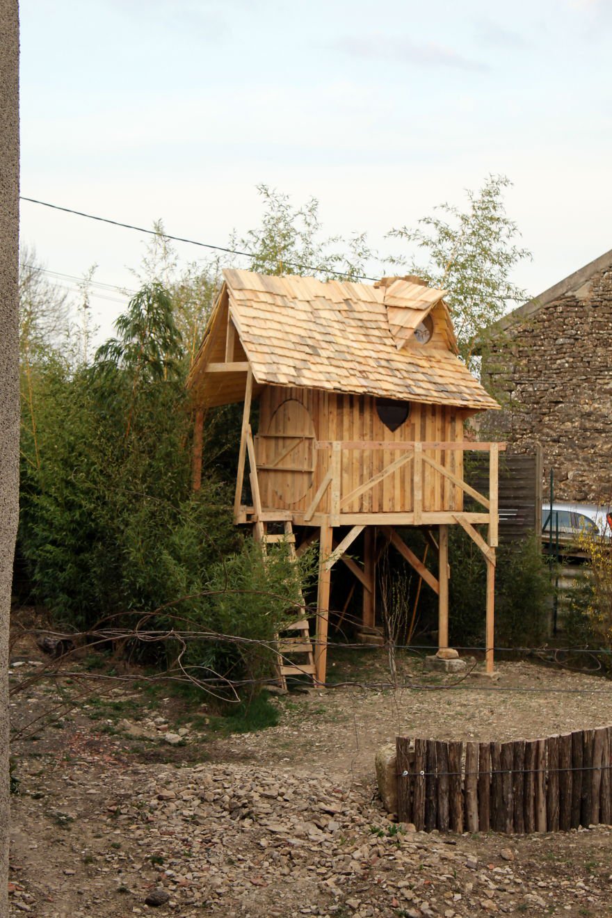 cabane-en-bois-pas-cher-en-palettes-8