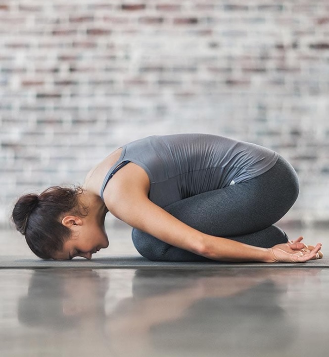 posture-de-l-enfant-yoga-balasana