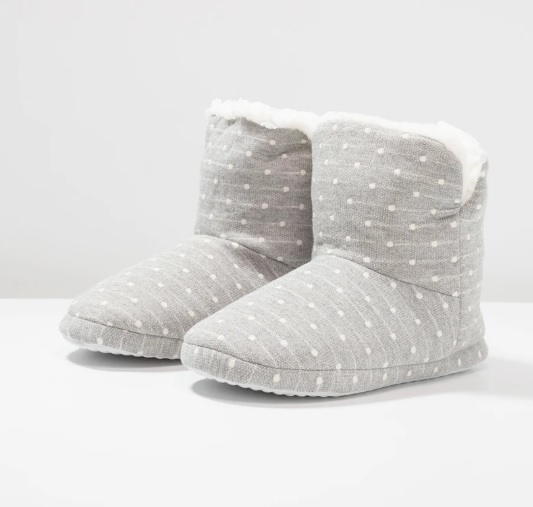 chaussons-a-pois-gris