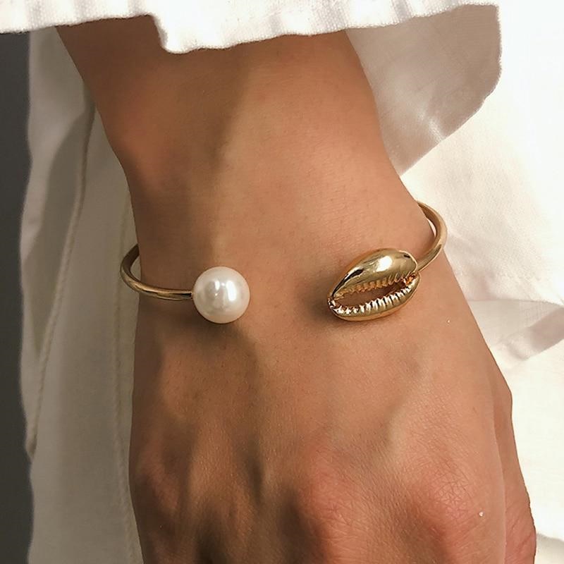 bracelet-coquillage-cauri-jonc-argent-perle-et-cauri-bijoux-coquillages