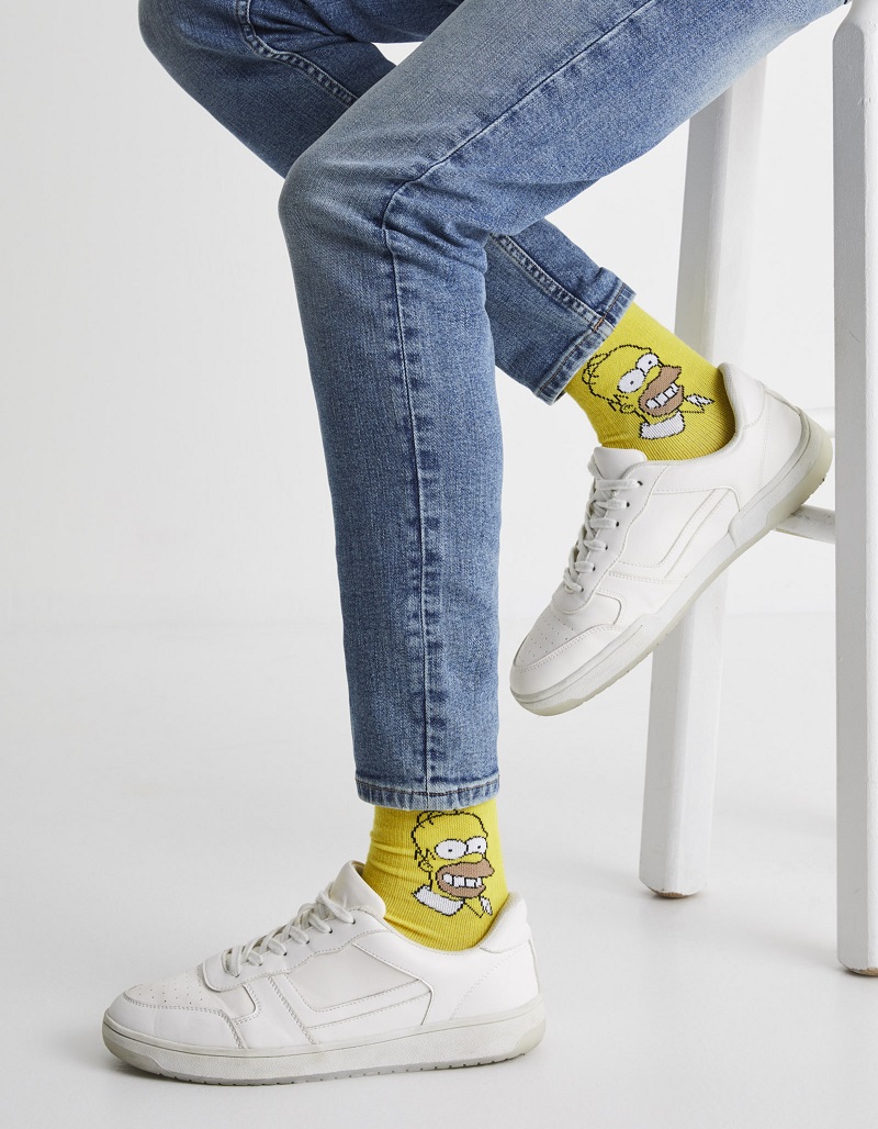 the-simpsons-chaussettes-jaune