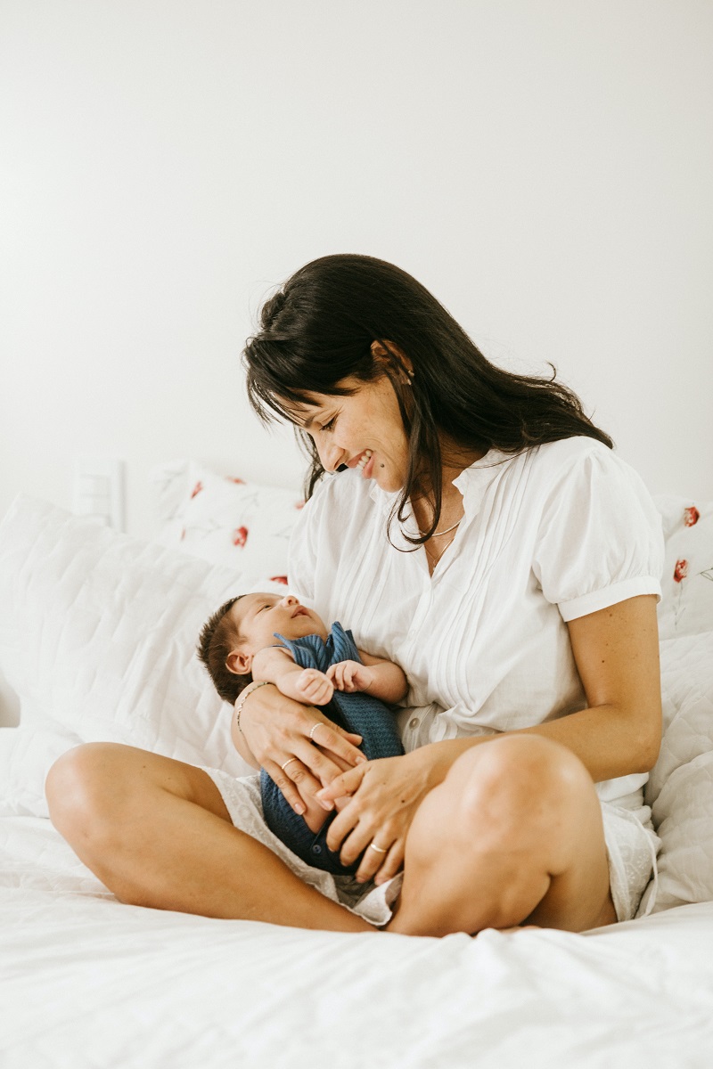 calin-maman-bebe