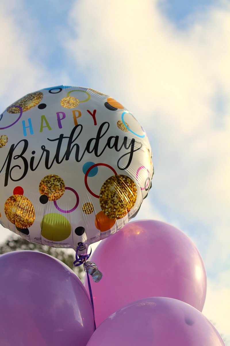 ballons-colores-happy-birthday