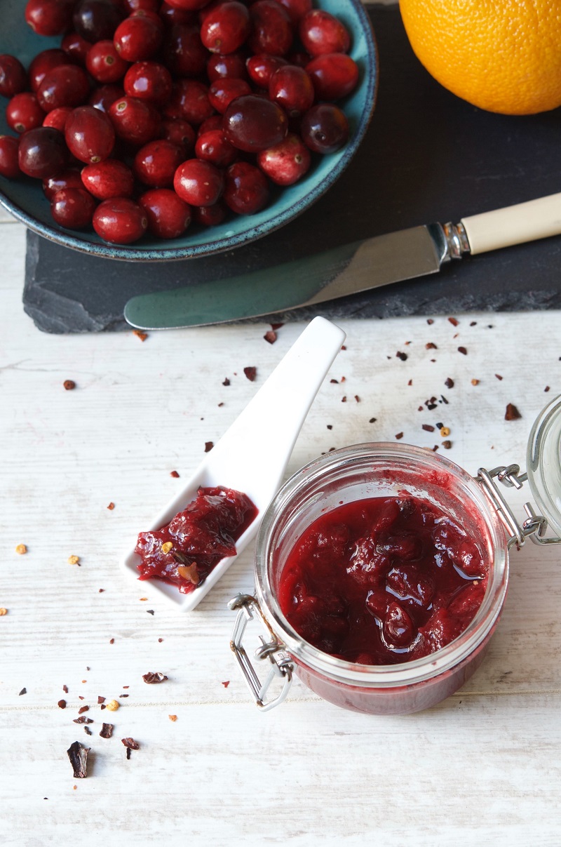 pot-confiture-cerises-maison