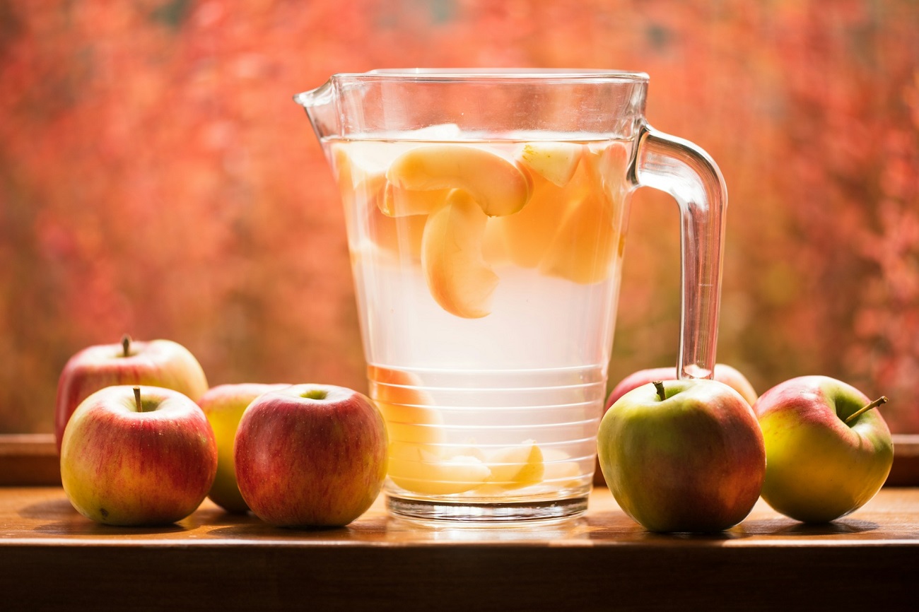 La recette du jus pomme detox maison.