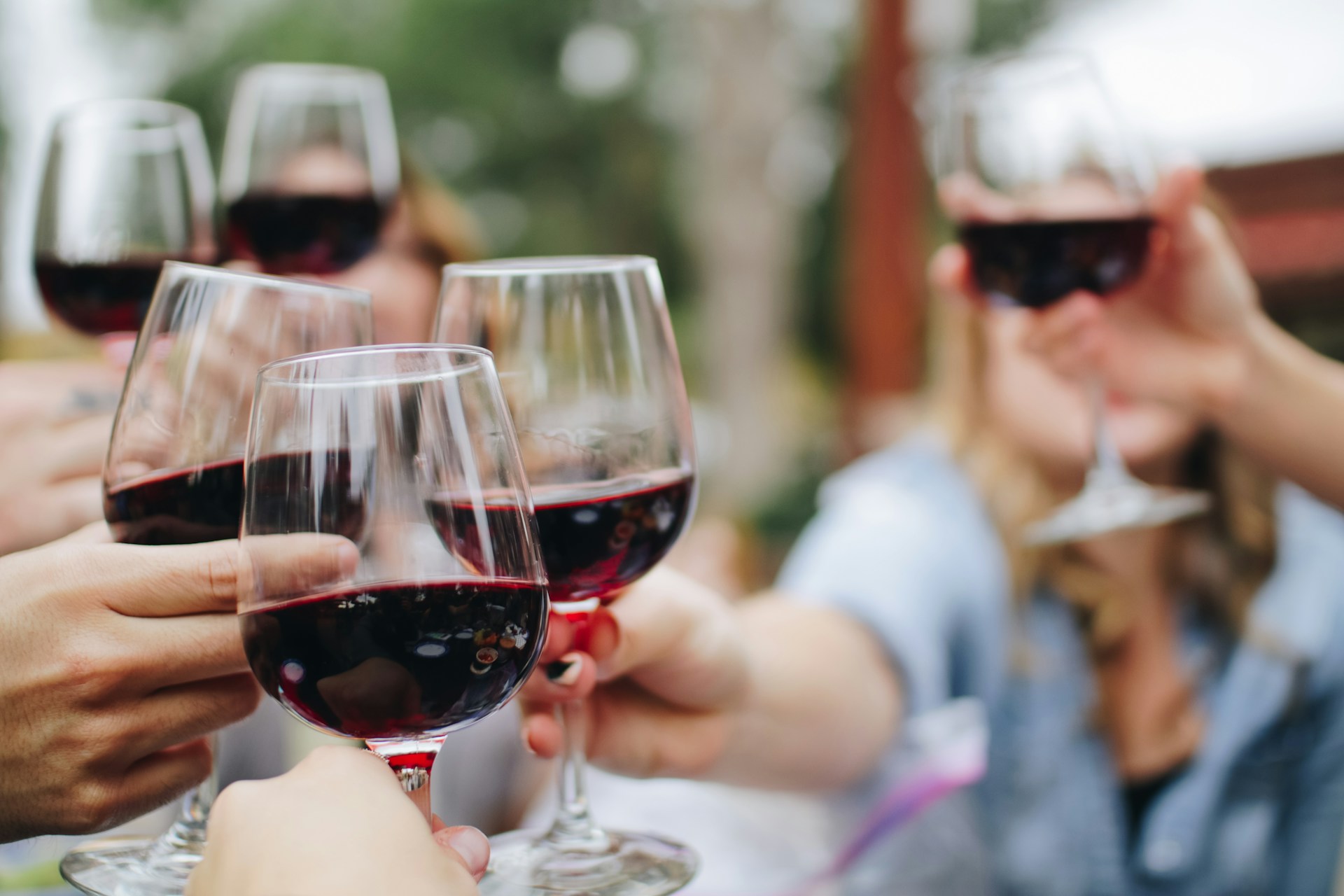 Boire 6 verres de vin par semaine : les risques pour la santé.