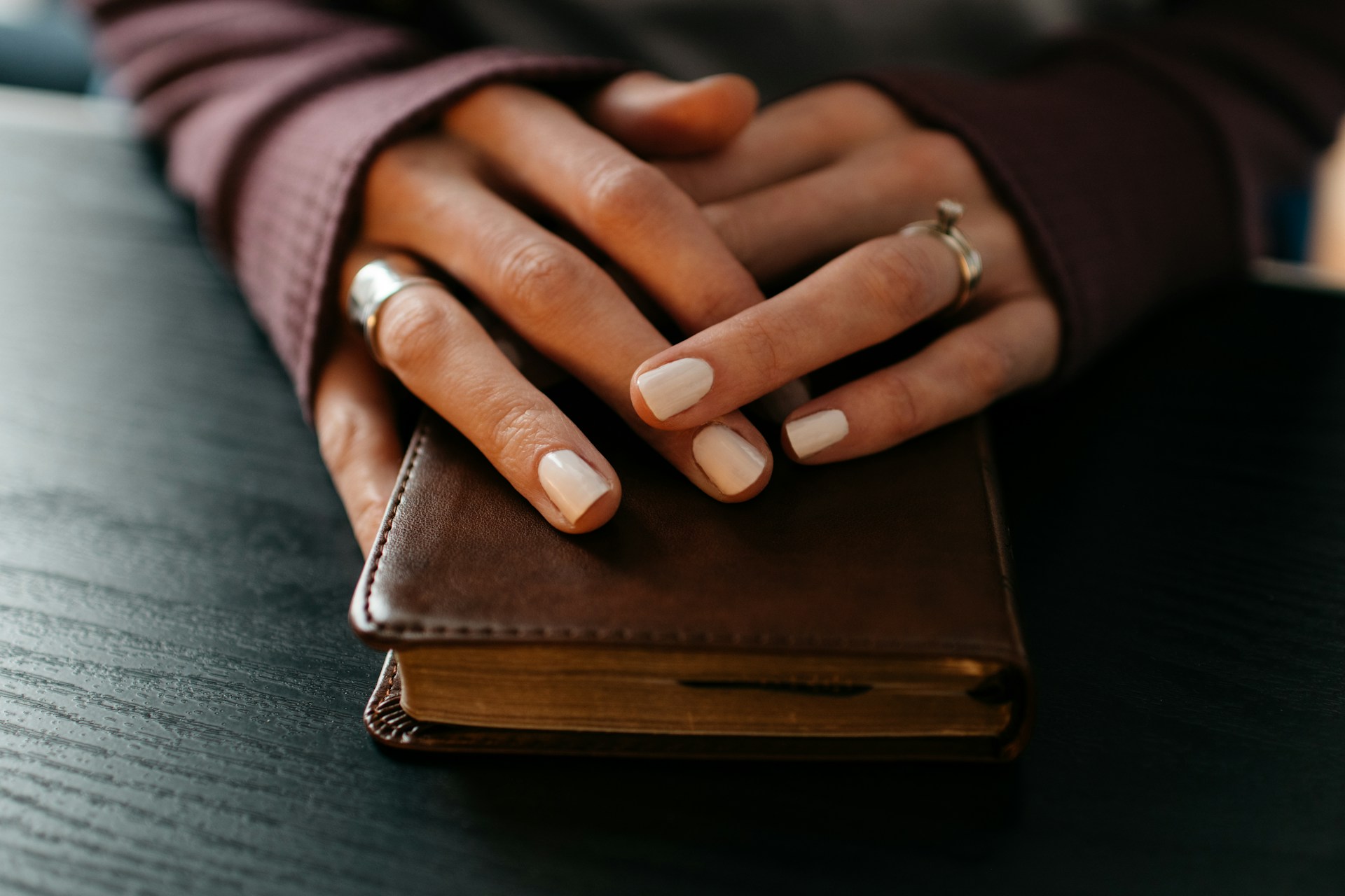 Pourquoi j'ai des taches blanches sur les ongles ?