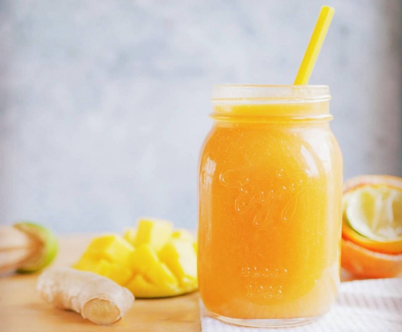 La recette de smoothie agrumes mangue et gingembre maison