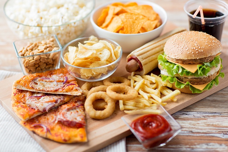 Comment arrêter d'avoir envie d'aliments gras et caloriques ?